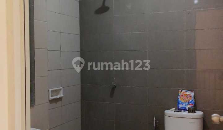 Shop House in Green Lake City, Size 4.5 X 15, 3.5 Floors, Well-Maintained and Neat 2