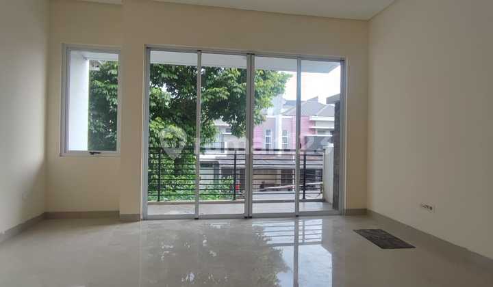 Rumah Di Green Lake City Cluster Amerika Latin Ukuran 10 X 25, Bagus