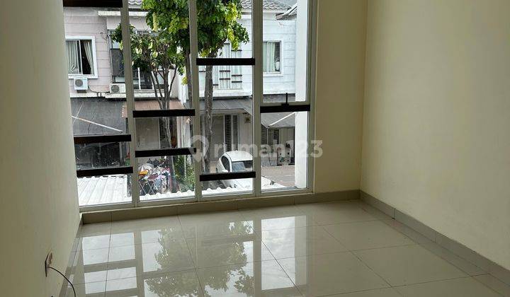 Rumah Di Green Lake City Ukuran 6 X 18, Bagus Dan Rapi 1