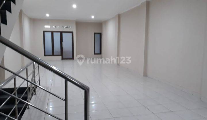 Disewakan ruko bagus siap huni kawasan Holis 3