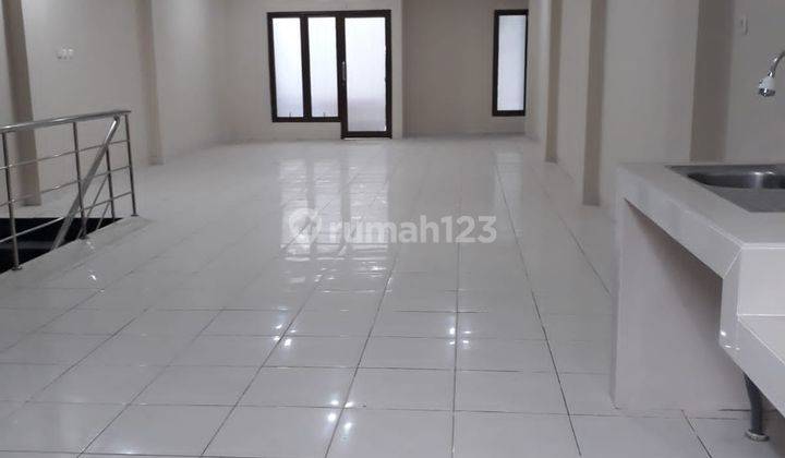 Disewakan ruko bagus siap huni kawasan Holis 7