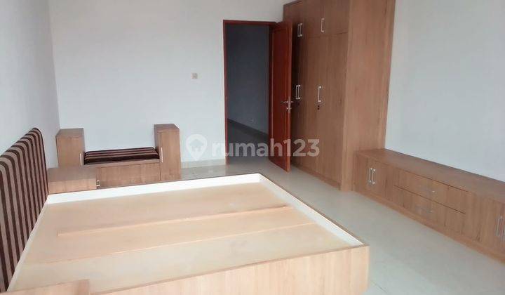 Disewakan rumah terawat dan siap huni di Komplek Istana Regency Sudirman Cijerah 10