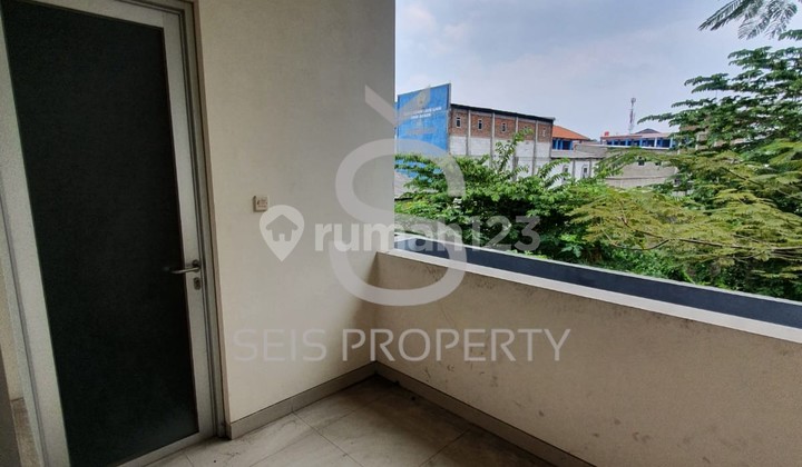 Ruko di Melong Raya Cijerah, Bandung Bagus SHM Mainroad 3