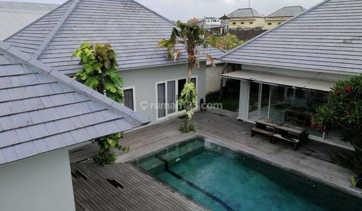 For rent 4 + 1 bedroom villa in Gunung Salak, West Denpasar 1