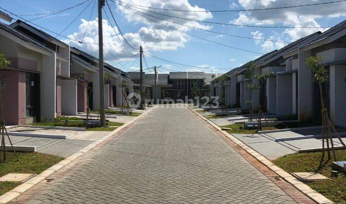 Rumah Baru siap huni. Udara bersih. Lokasi Segitiga emas  3
