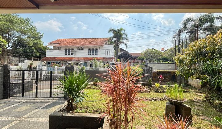 Sturdy house, ready to occupy, near Pasteur Toll Road, Maranatha University Bandung. 1