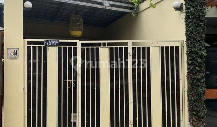 Disewakan/Dikontrakan Rumah Sayap Supratman Lokasi Strategis SHM