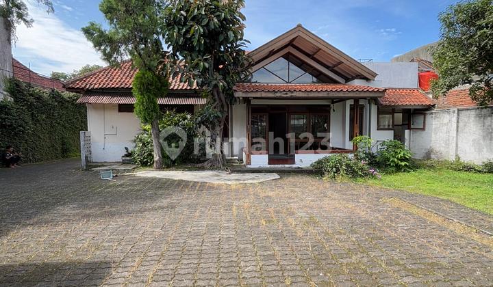 Rumah Pusat Kota Bandung Mainroad Dago Riau Area Bisnis Usaha