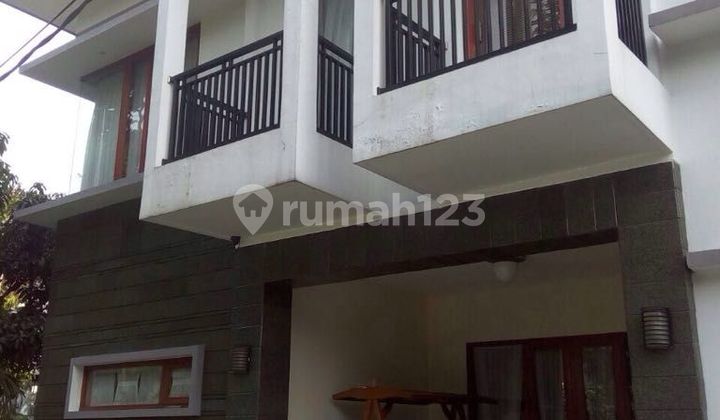 Strong House Behind PVJ Sukajadi Pasteur Bandung City Strong House Behind PVJ Sukajadi Pasteur Bandung City