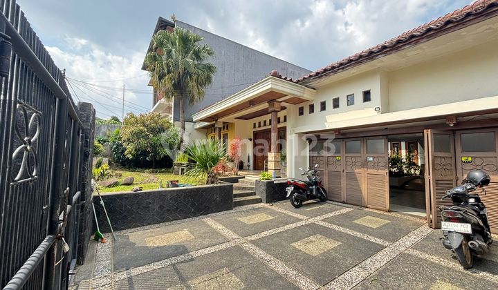 Well-Maintained Comfortable House Near Pasteur Toll Road PVJ Bandung City 1