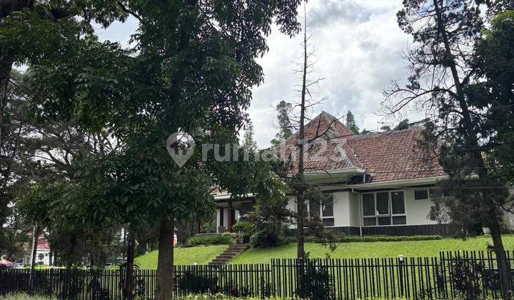 Dutch House in the Center of Bandung City, Cihampelas, Dago Riau, Cipaganti