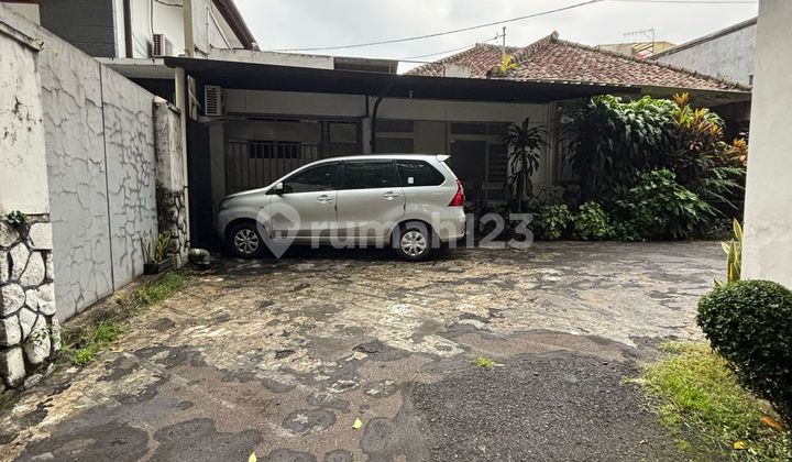 Cheapest House Suitable for Business in Cipaganti Cihampelas Pasteur Cheapest House Suitable for Business in Cipaganti Cihampelas Pasteur