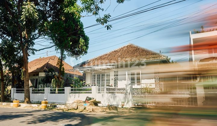 Rumah Classic nyaman di Cisangkuy Riau Bengawan Supratman Bandung 1