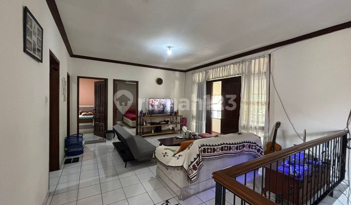 Rumah Hoek di Tubagus Ismail Sayap Dago Dekat Itb Unikom Bandung