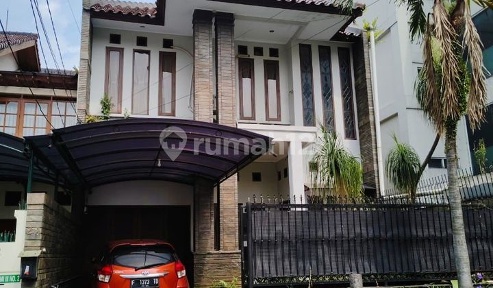 House near Maranatha Setra Duta Pasteur Bandung City