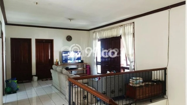 House in the Hoek cluster, in the Dago Tubagus Ismail wing, Bandung City. 2