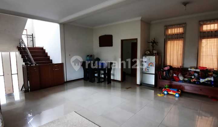 Rumah mewah kokoh termurah di Turangga Buah batu pusat Bandung 