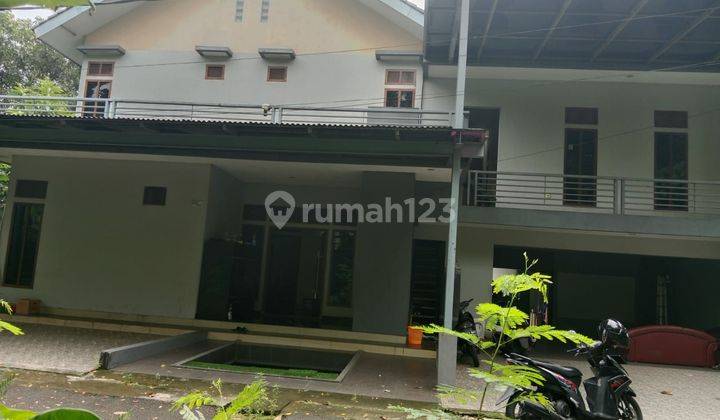 RUMAH DENGAN SWIMMING POOL DI JALAN PANDA RAYA PONDOK RANJI  2