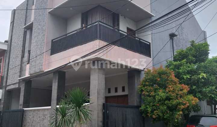 Rumah Hook 2 Lantai di Medang Lestari Pagedangan Rumah Hook 2 Lantai di Medang Lestari Pagedangan