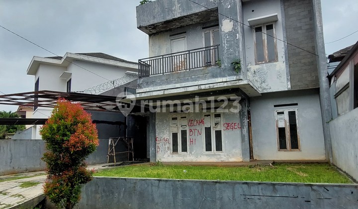 2-Story House In Villa Gunung Lestari Jombang 2