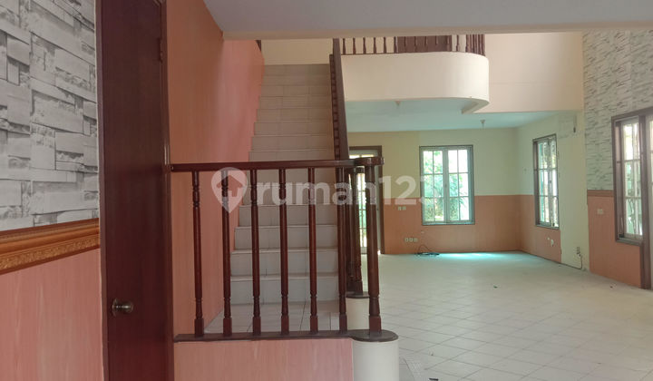 Two-Story House In Royal Serpong Village, North Serpong Two-Story House In Royal Serpong Village, North Serpong