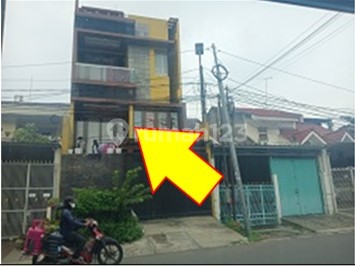 3 Story House In Citra Garden 3 Cengkareng West Jakarta