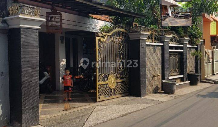 Rumah megah kokoh sangat strategis bebas banjir di Otista Jakarta timur 1