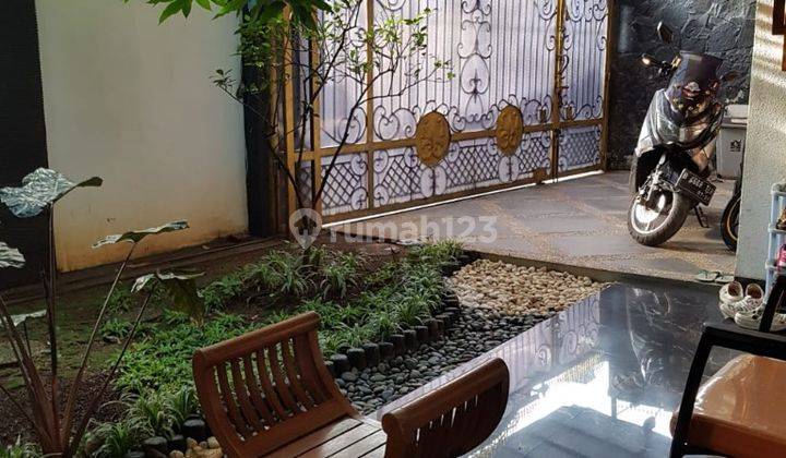 Rumah megah kokoh sangat strategis bebas banjir di Otista Jakarta timur 5