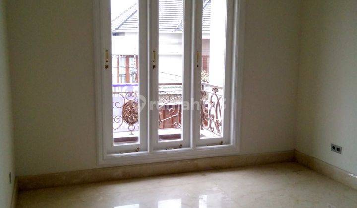 Rumah mewah sangat strategis bebas banjir kawasan elite di Otista Jakarta Timur 15