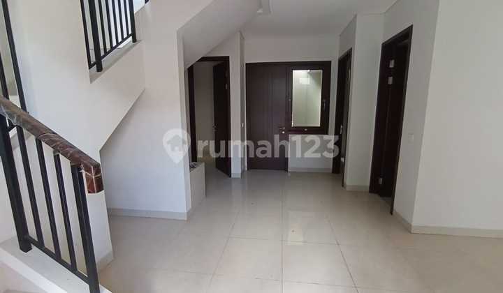 For Rent 2-Story House in Regent Town Cluster BSD Ready to Occupy Nice