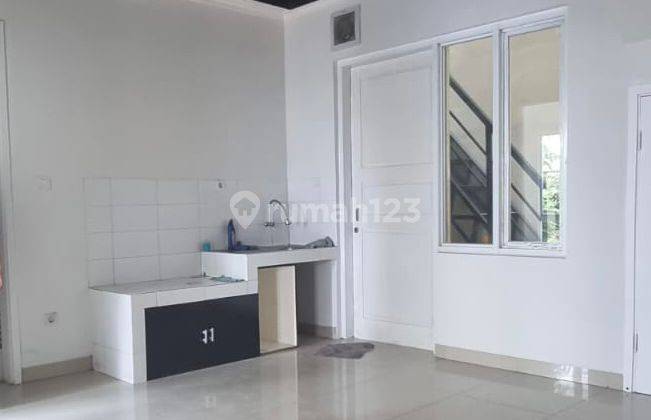 Disewakan Rumah Rapi 2 Lantai Cluster Elista Village Gading Serpong 3
