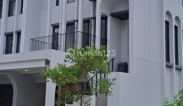 Disewakan Rumah Cantik Mewah 3 lantai, Aether Greenwich BSD City 1