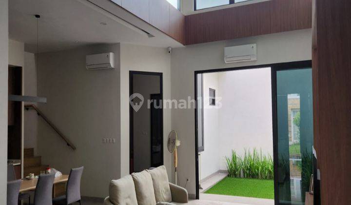 Dijual Rumah Cakep 2 Lantai Sutera Olivia Alam Sutera, Rapi Bagus 1