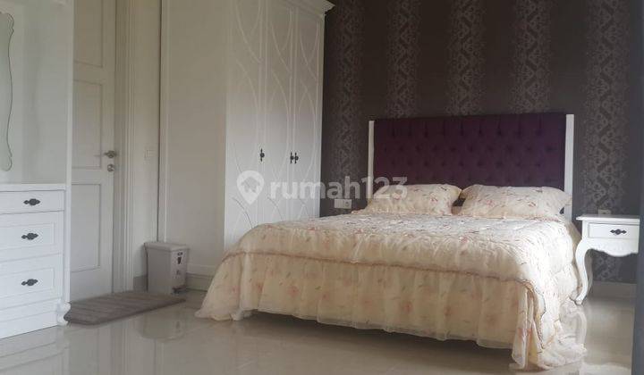 Disewakan Rumah Cantik 2 Lantai Gading Serpong Furnish Bagus 2