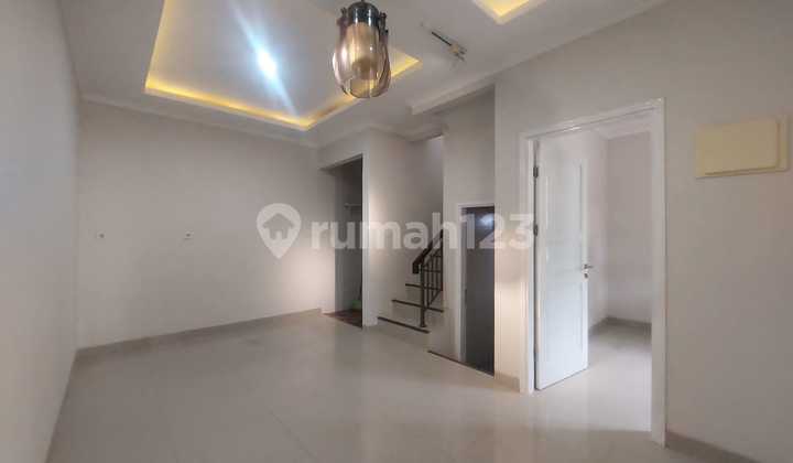 Disewakan Rumah 2 Lantai Di Samara , Pagedangan, Tangerang Disewakan Rumah 2 Lantai Di Samara , Pagedangan, Tangerang