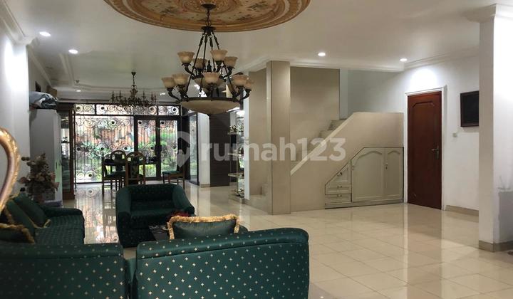 For Quick Sale: Luxury Villa House in Giriloka Cluster BSD, Semi-Furnished. 2