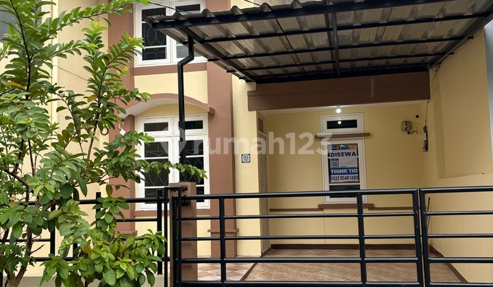 For Rent: 1.5-Story House in Sector 8 Gading Serpong, Neat, Good Condition, Ready to Occupy For Rent: 1.5-Story House in Sector 8 Gading Serpong, Neat, Good Condition, Ready to Occupy