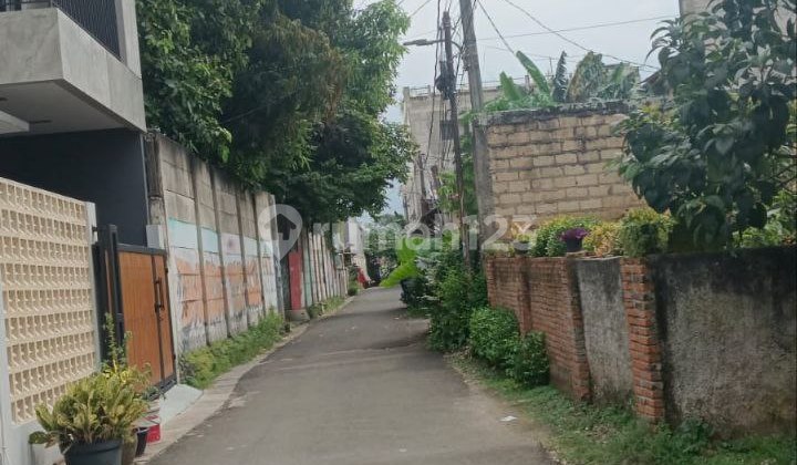 Rumah Minimalis 2Lt Dekat Plaza Bintaro di Tangerang Selatan Rumah Minimalis 2Lt Dekat Plaza Bintaro di Tangerang Selatan