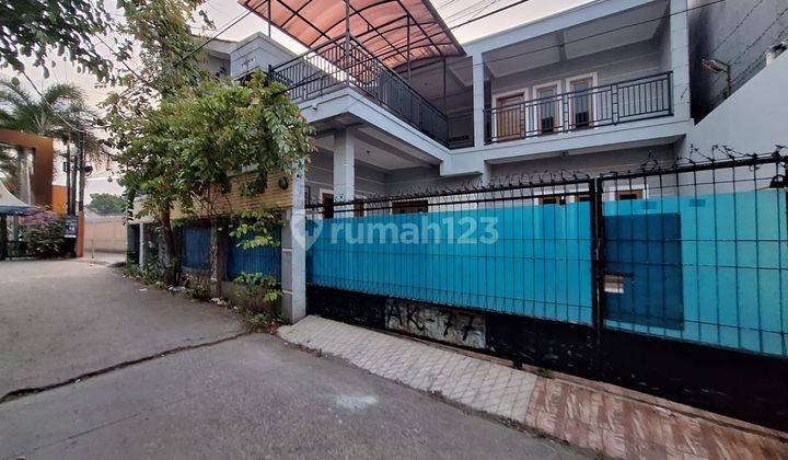 Rumah Hook 2lt Luas 300m² Furnish Jati Di Jl Raya Hankam Jati Melati 1