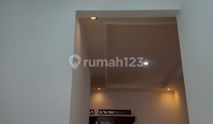 Rumah Second 1,5lt dlm cluster di Jati Cempaka Jtwaringin dkt Ke Tol Pondok Gede  9