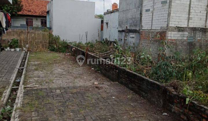 Tanah Luas Bonus Kost2an Aktif di di Jl. Ratna Jatikramat  4