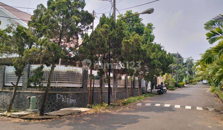 RUMAH HOOK 2LT TERAWAT LUAS 500m² DLM PERUMAHAN CINERE ESTATE DEPOK  1