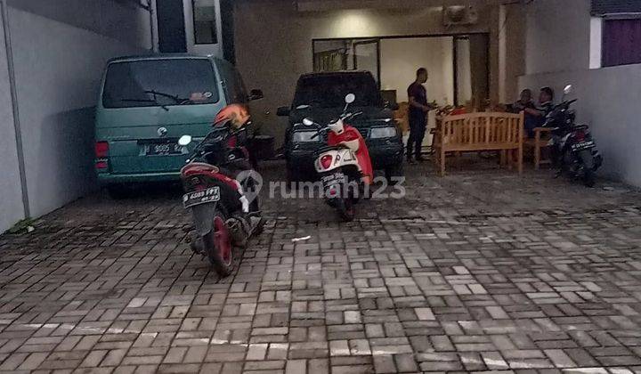 RUKO 2LT STRATEGIS DI JL JOE LENTENG AGUNG dkt TOL TB SIMATUPANG  2