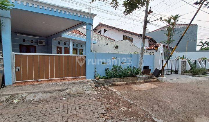 RUMAH SIAP HUNI LUAS ADA KOLAM IKAN DLM KOMPLEK JATIBENING BARU  2