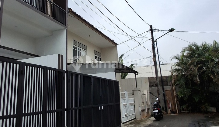 Rumah Baru 2lt Modern Dkt Lrt Jtbening Di Curug Pondok Klp 2