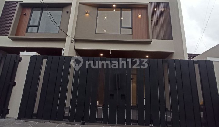 Rumah Modern 2Lt Dekat Arion Dlm Perumahan di Rawamangun