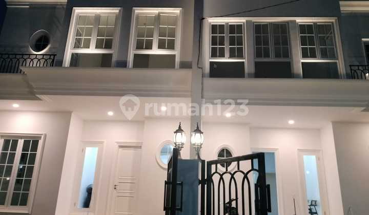 Rumah Mewah 2lt American Classic 500m Ke Tol Jtwaringin 1km Lrt  2