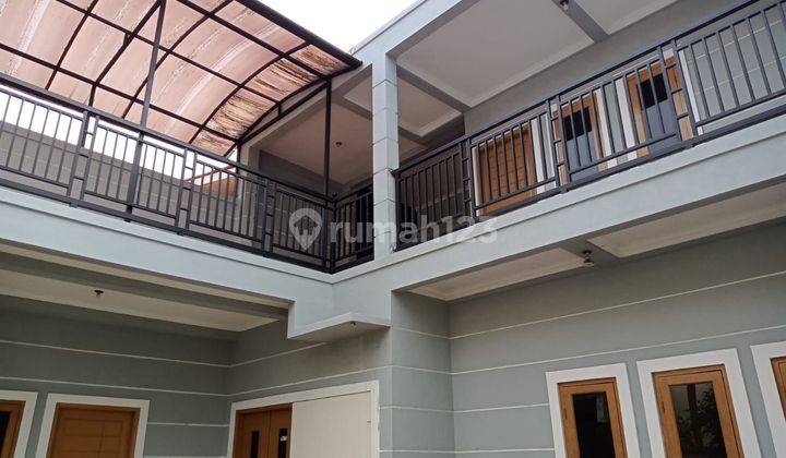 Rumah Hook 2lt Luas 300m² Furnish Jati Di Jl Raya Hankam Jati Melati 2