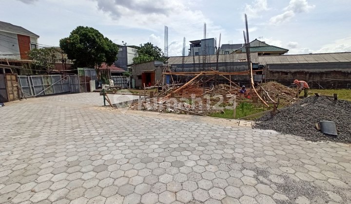 Rumah Mewah American Classic di Komplek Ptb Duren Sawit Jaktim Rumah Mewah American Classic di Komplek Ptb Duren Sawit Jaktim