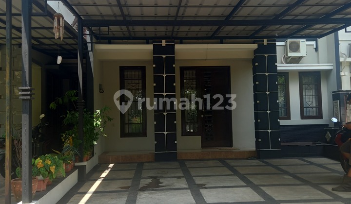 Di Jual rumah Rapih siap huni di Legenda Wisata Cibubur